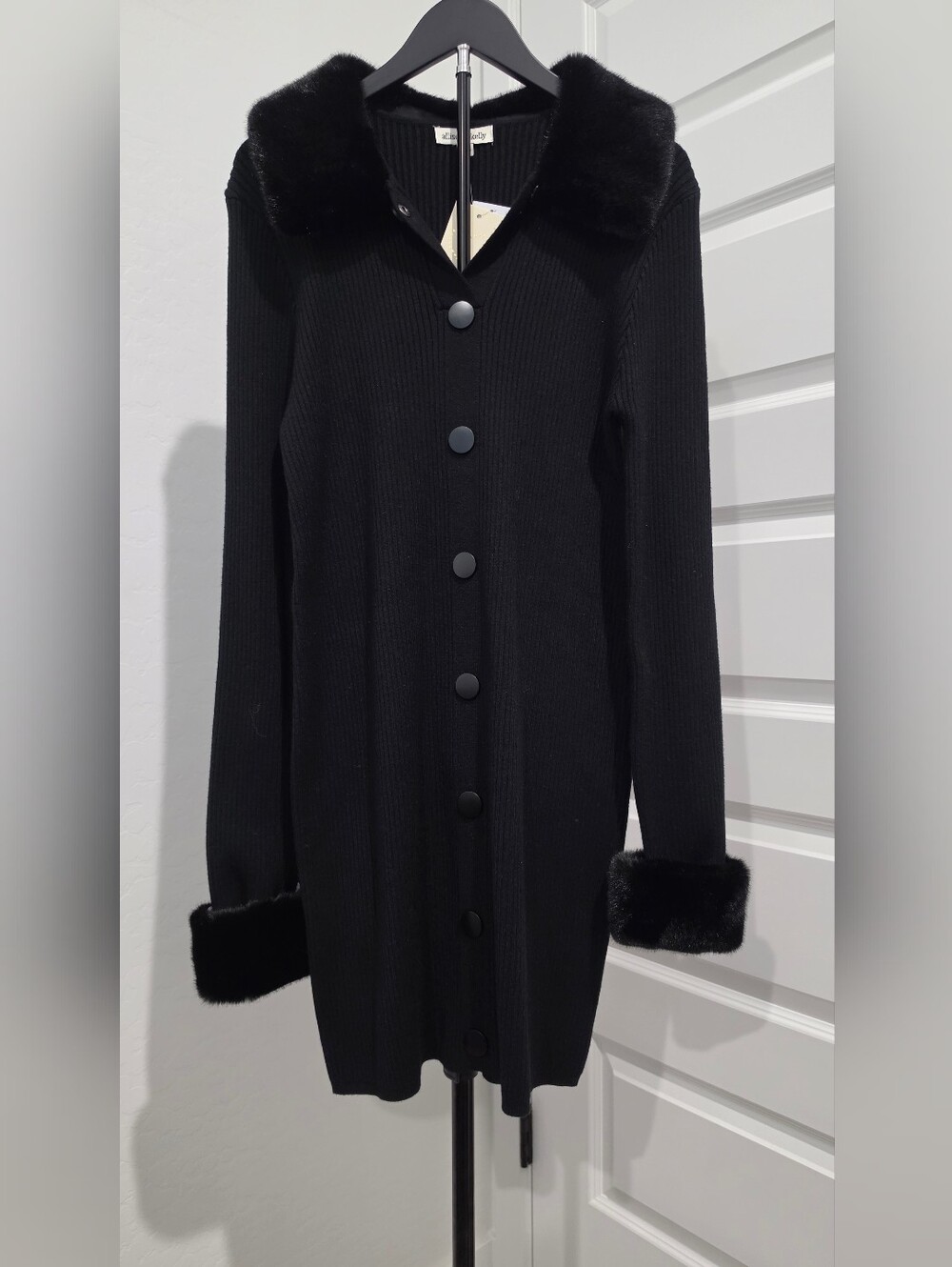 Black Long Ribbed Knit Button-Front Dress w/Faux Fur Collar Cuffs Women's XL NWT